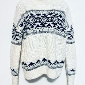 Lucky Brand White and black  Knit Sweater size medium.long sleeve. Aztec print